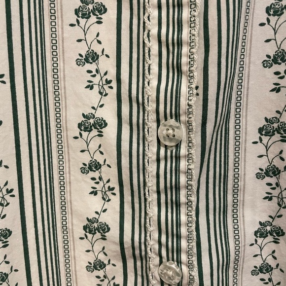 Women’s Cabela white and green striped button down shirt. Size L Regular - Picture 2 of 7